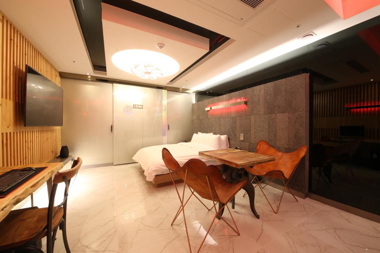 The J Hotel Daegu Exterior foto