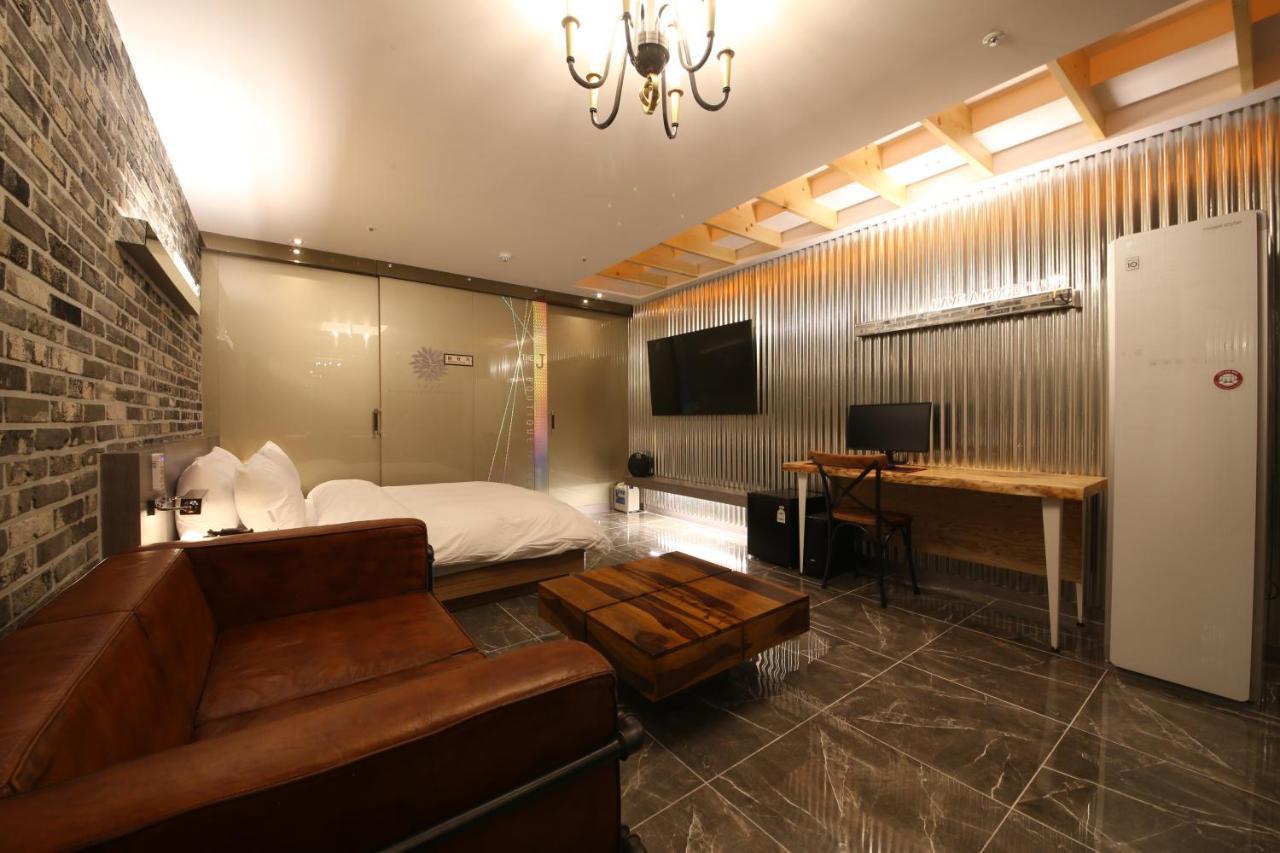 The J Hotel Daegu Exterior foto