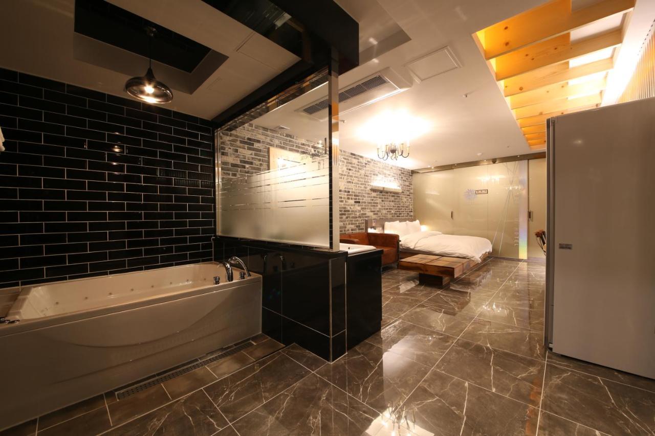 The J Hotel Daegu Exterior foto